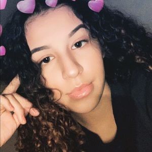 Meet your Posher, Jasmine